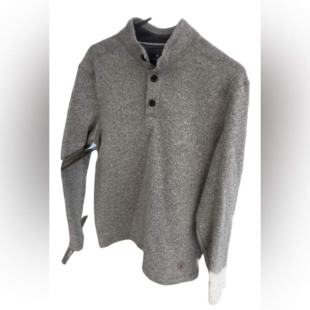 Men's B.H Bass sweater. Size L. Color grey.